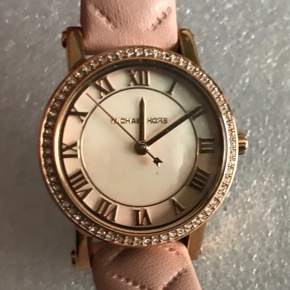 Michael Kors Petite Norie Pave Rose Gold Tone Mother of Pearl Dial Ladies Watch - Picture 1 of 16